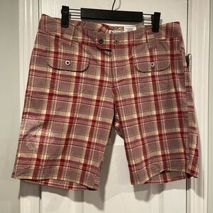 Columbia Size 10 Burgundy Plaid Floral Print Cotton Chino Bermuda Shorts Zip